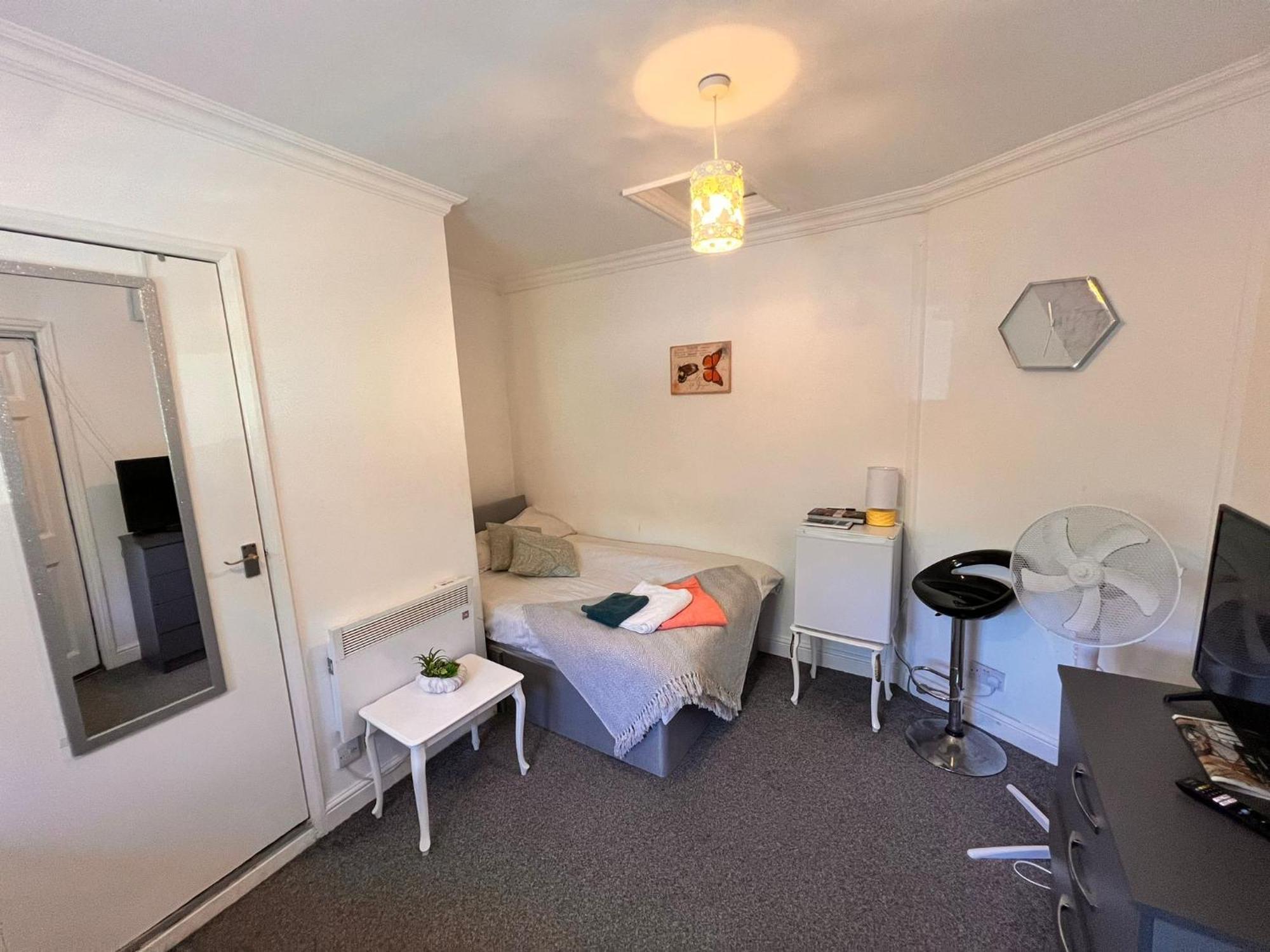 Studio London Hackney Near Homerton Hospital Экстерьер фото